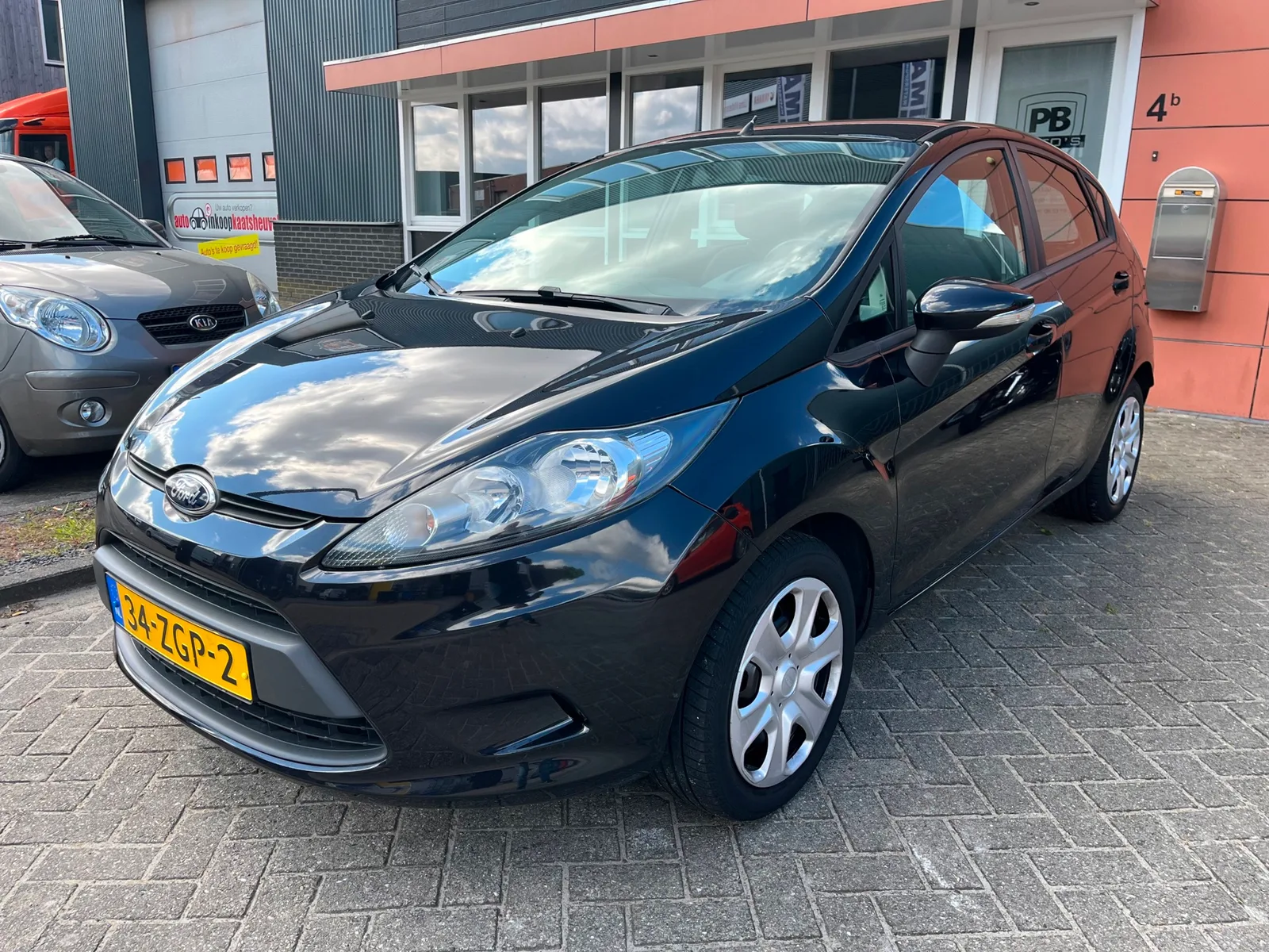 Ford Fiesta (2012) — foto 1