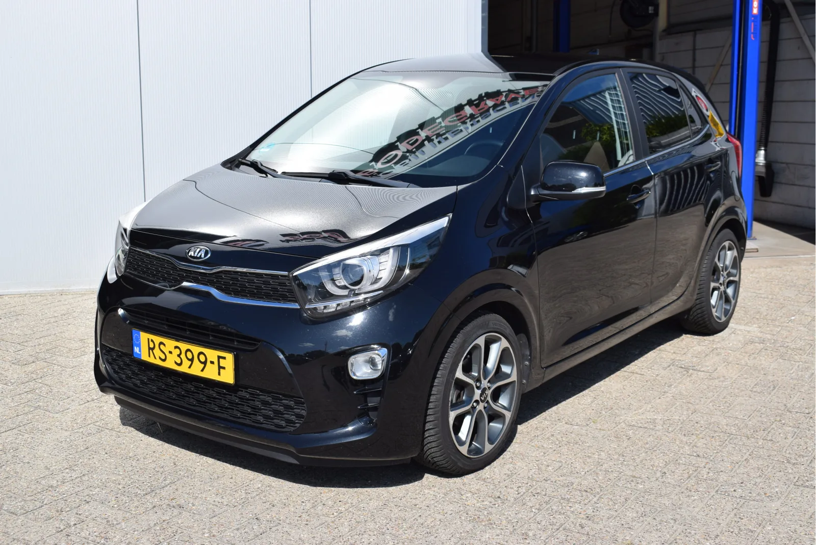 Kia Picanto (2018) — foto 1
