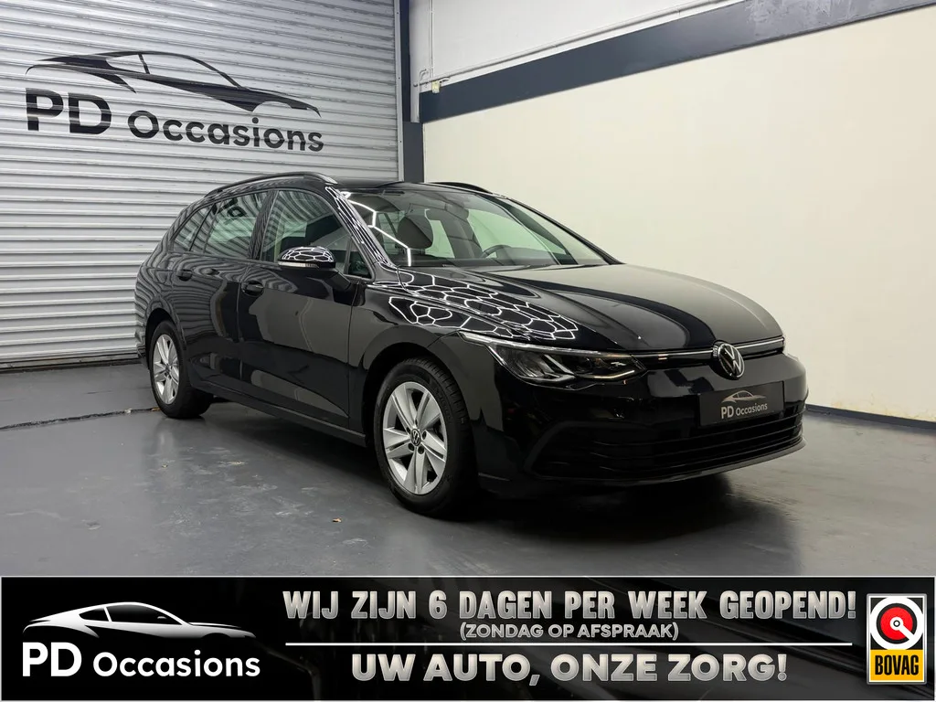 Volkswagen Golf (2023) — foto 1