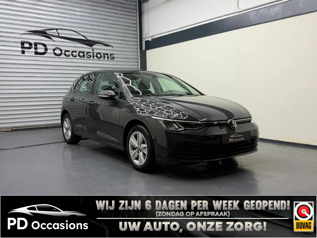 Volkswagen Golf (2024) — foto 1