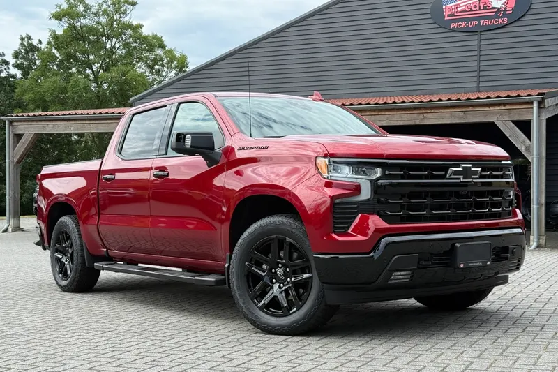 Chevrolet Silverado (2024)