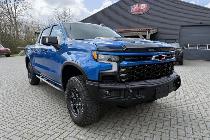 Chevrolet Silverado (2024)