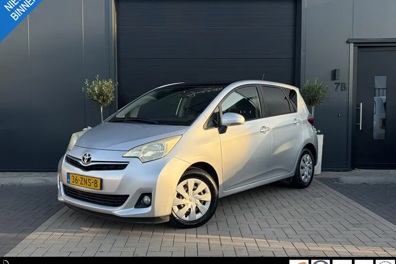 Toyota Verso-S (2013)