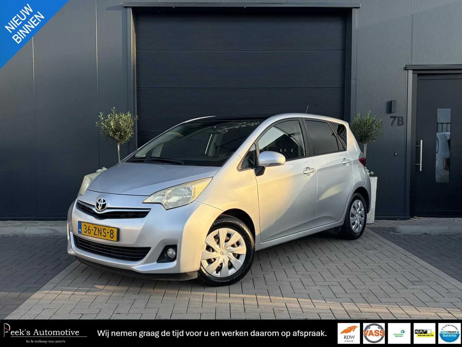 Toyota Verso-S (2013) — foto 1