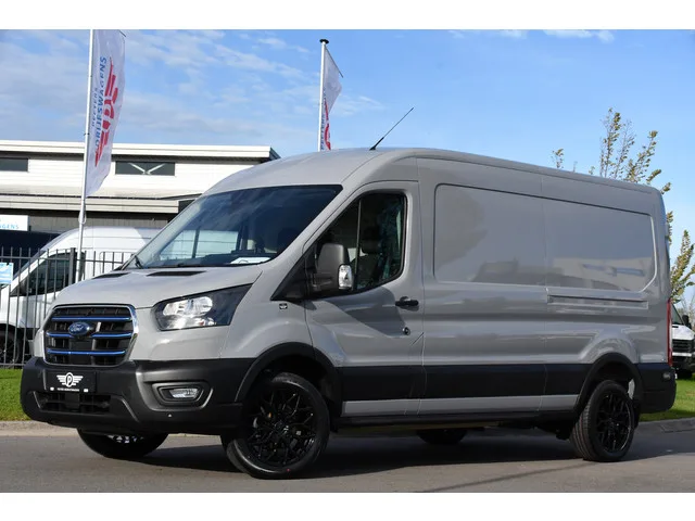 Ford E-Transit (2024) — foto 1