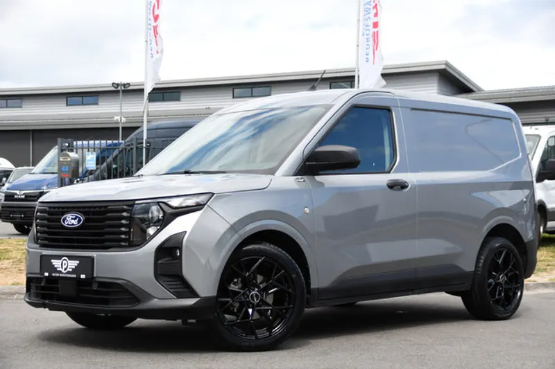 Ford Transit Courier (2023)