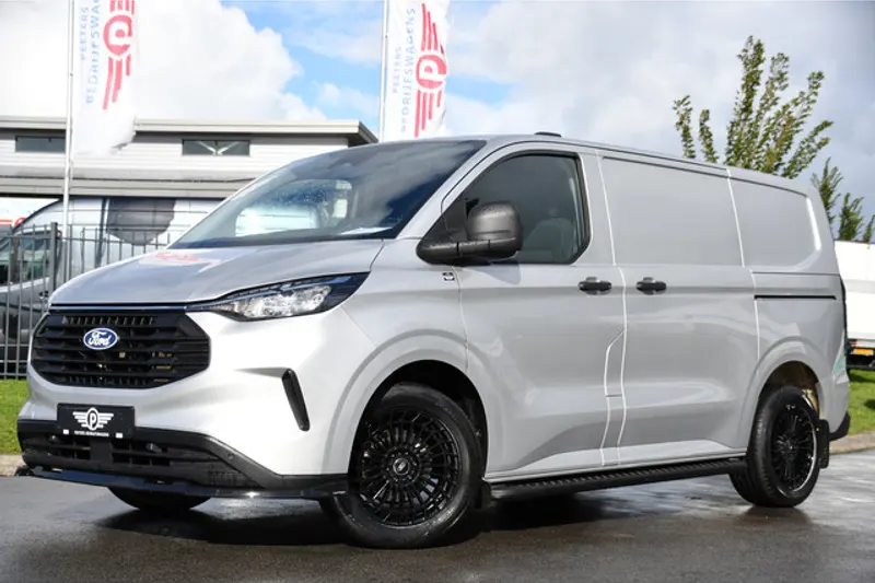 Ford Transit Custom (2024)