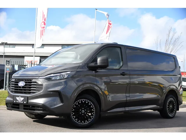 Ford Transit (2024) — foto 1