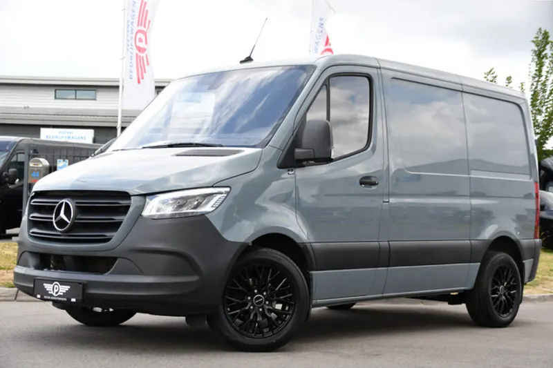 Mercedes-Benz Sprinter (2023)
