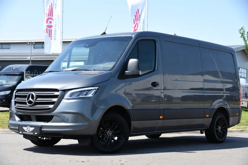 Mercedes-Benz Sprinter (2023)