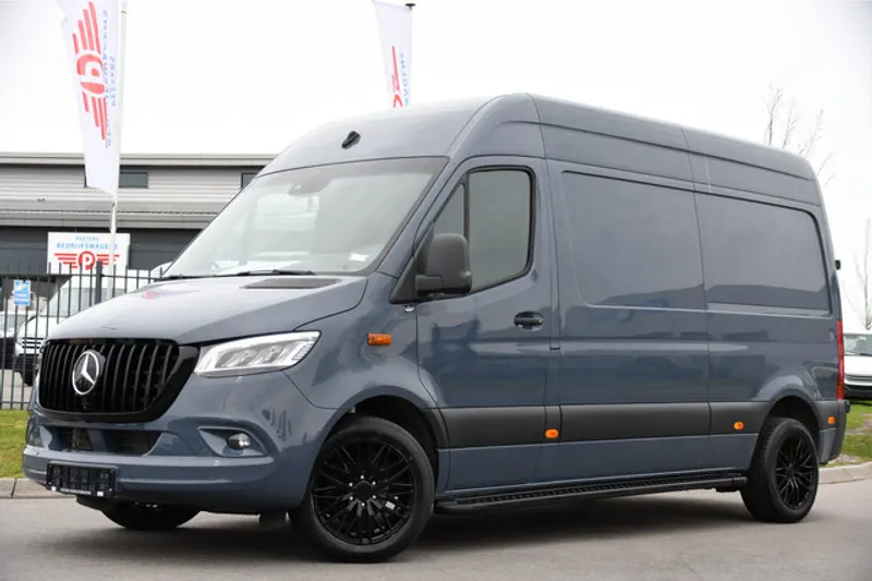 Mercedes-Benz Sprinter (2023)