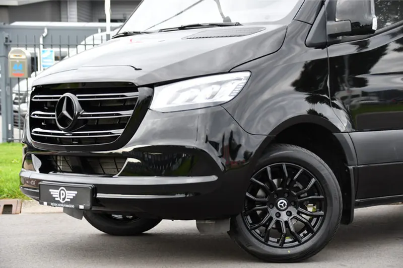 Mercedes-Benz Sprinter (2023)