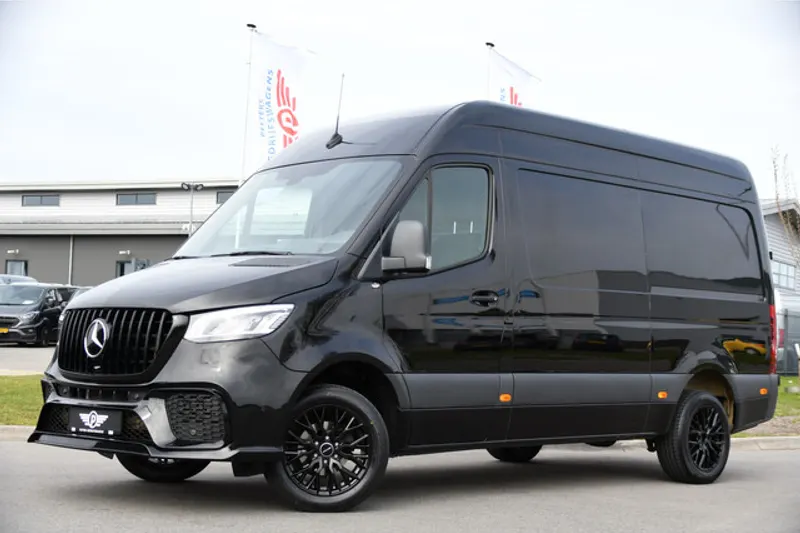 Mercedes-Benz Sprinter (2023)