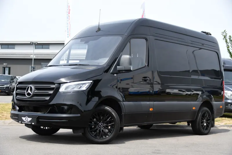Mercedes-Benz Sprinter (2024)