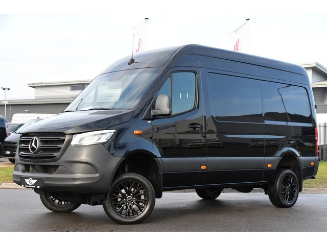 Mercedes-Benz Sprinter (2023) — foto 1