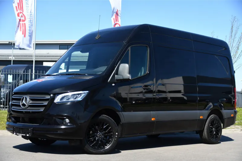 Mercedes-Benz Sprinter (2023)