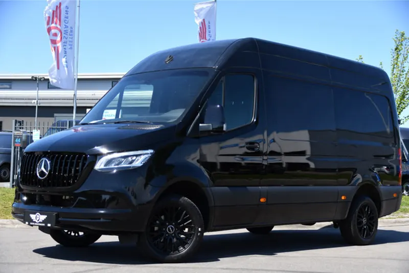 Mercedes-Benz Sprinter (2023)