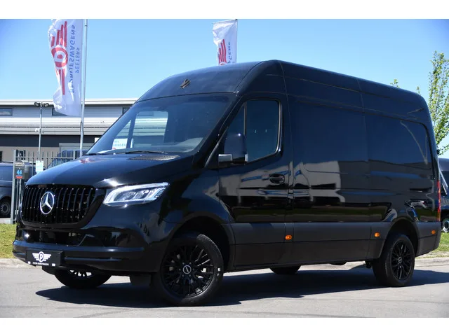 Mercedes-Benz Sprinter (2023) — foto 1