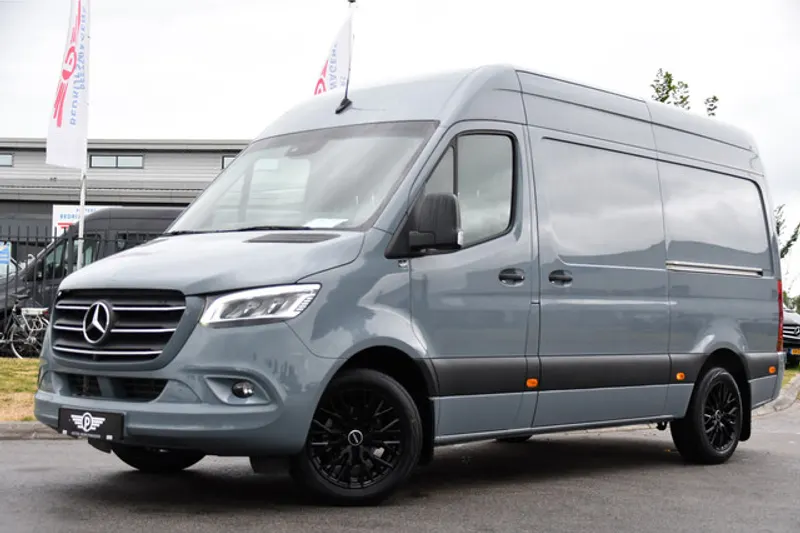 Mercedes-Benz Sprinter (2023)