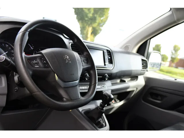 Peugeot Expert (2019) — foto 1