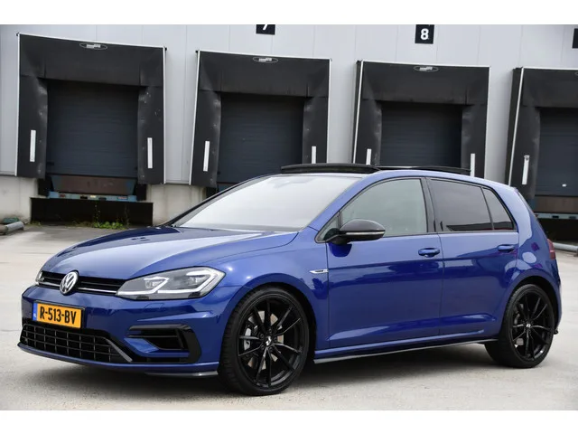 Volkswagen Golf (2019) — foto 1