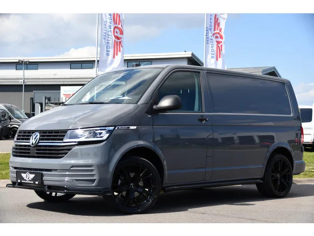 Volkswagen Transporter (2022) — foto 1
