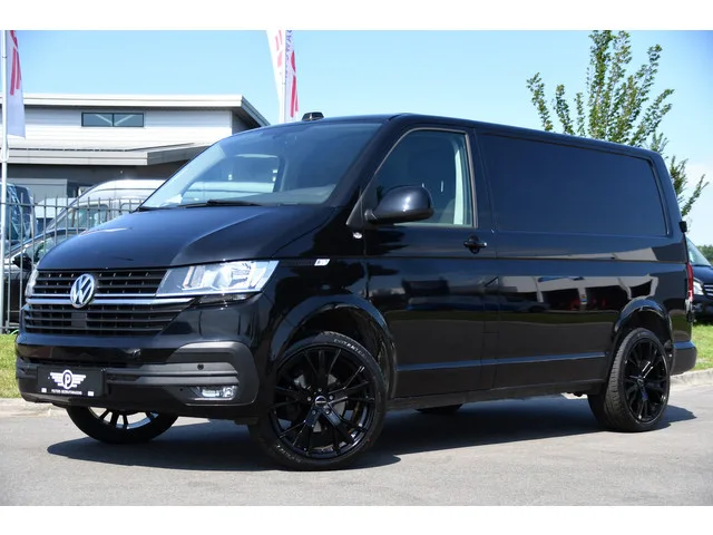 Volkswagen Transporter (2021) — foto 1