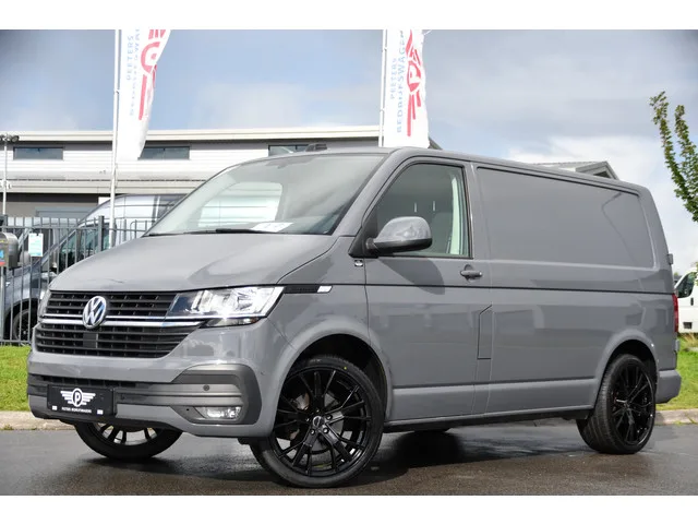 Volkswagen Transporter (2023) — foto 1