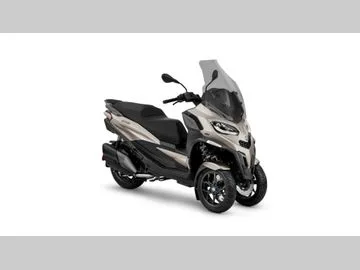 Piaggio MP3 400 HPE (2024) — foto 1