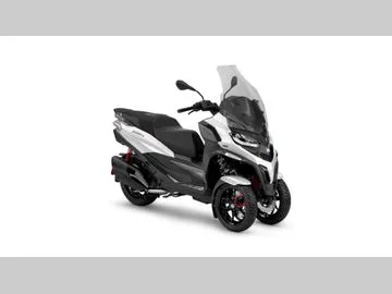 Piaggio MP3 400 HPE Sport (2026) — foto 1