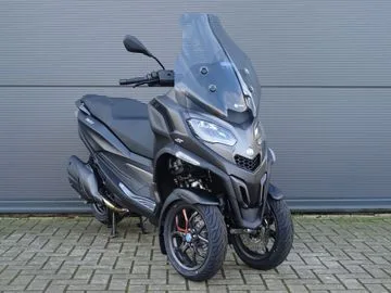 Piaggio MP3 530 HPE Exclusive (2026) — foto 1
