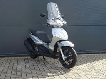 Piaggio Beverly 350 Sport (2018) — foto 1