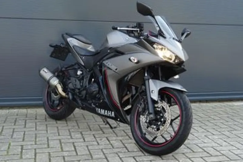Yamaha YZF-R3 (2017)