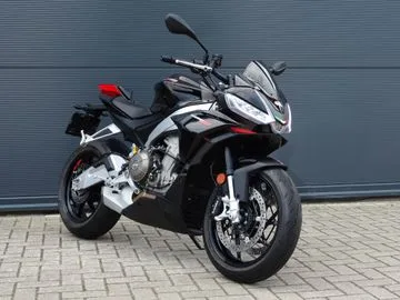 Aprilia Tuono 660 Factory (2024) — foto 1