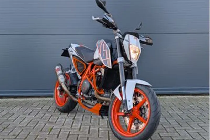 KTM 690 Duke (2012)