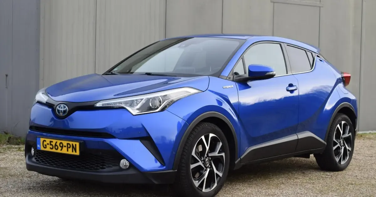 Toyota C-HR (2019) — foto 1