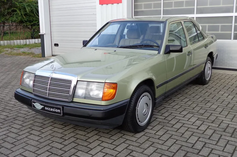 Mercedes-Benz 200-Serie (1985)