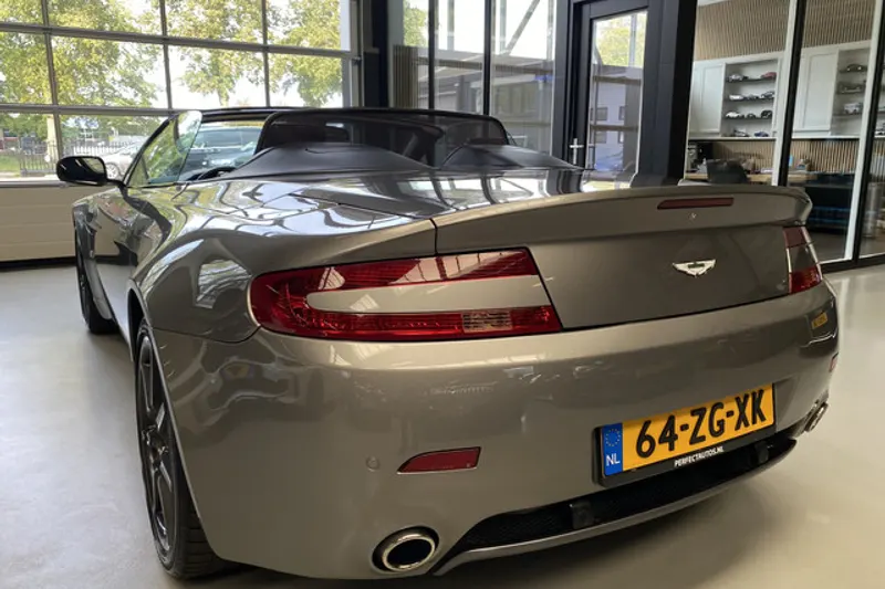 Aston Martin V8 (2008)