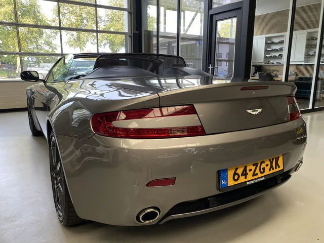 Aston Martin V8 (2008) — foto 1