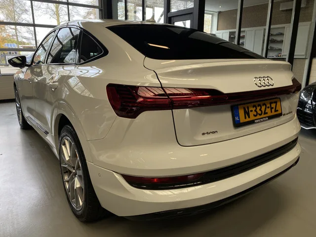 Audi e-tron (2021) — foto 1