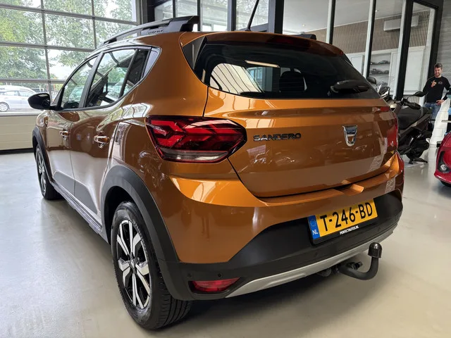 Dacia Exterior Colour (2021) — foto 1