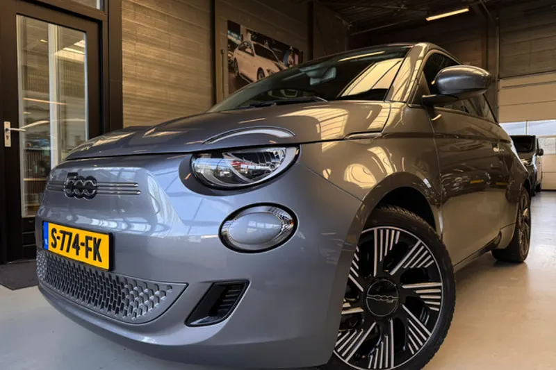 Fiat 500E CABRIO (2022)