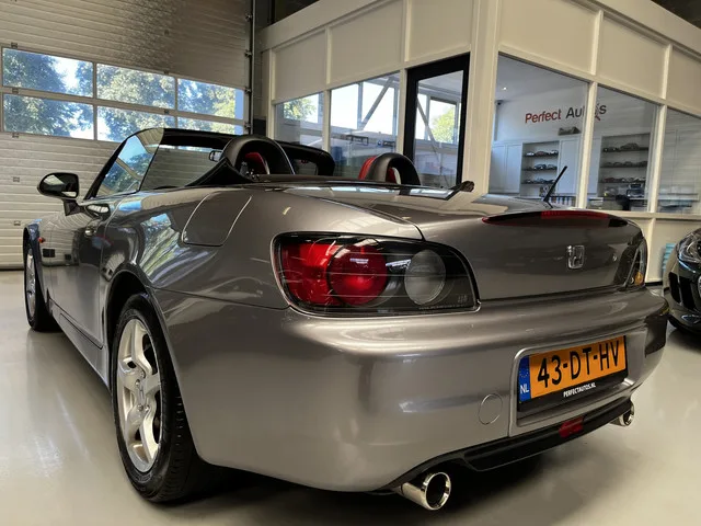 Honda S2000 (2000) — foto 1