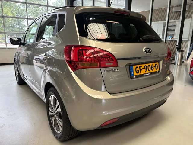 Kia Venga (2015) — foto 1