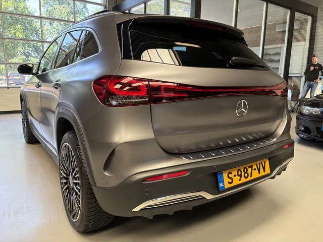 Mercedes-Benz EQA (2023) — foto 1