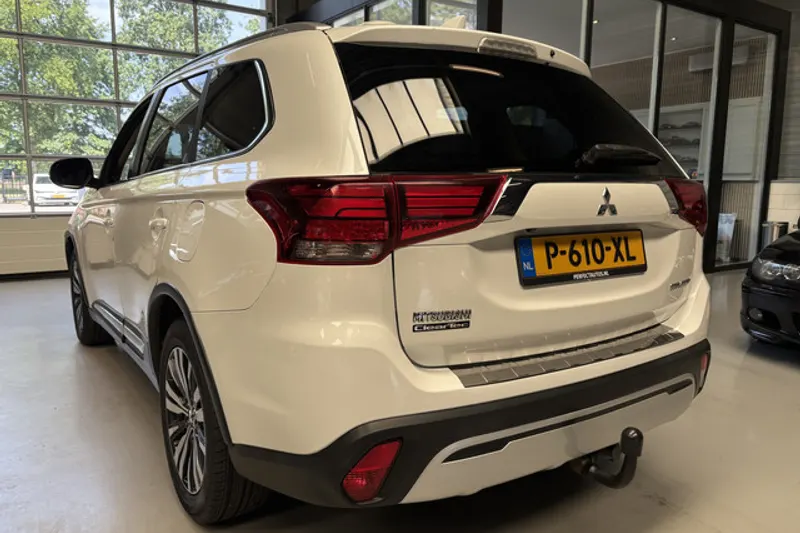 Mitsubishi Outlander (2019)