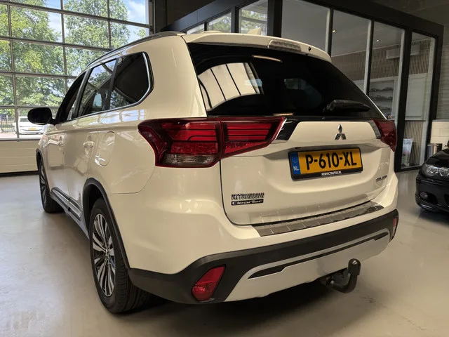 Mitsubishi Outlander (2019) — foto 1