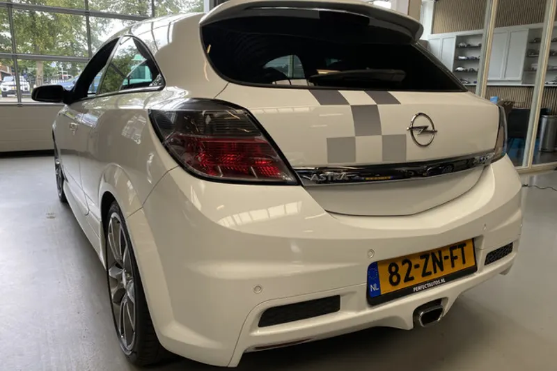Opel Astra (2008)