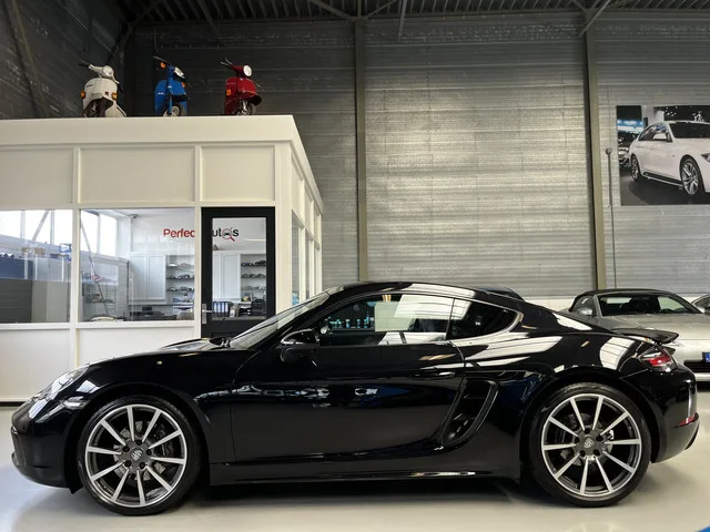 Porsche 718 (2017) — foto 1