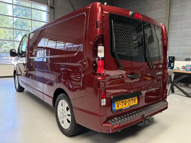 Renault Trafic (2024) — foto 1